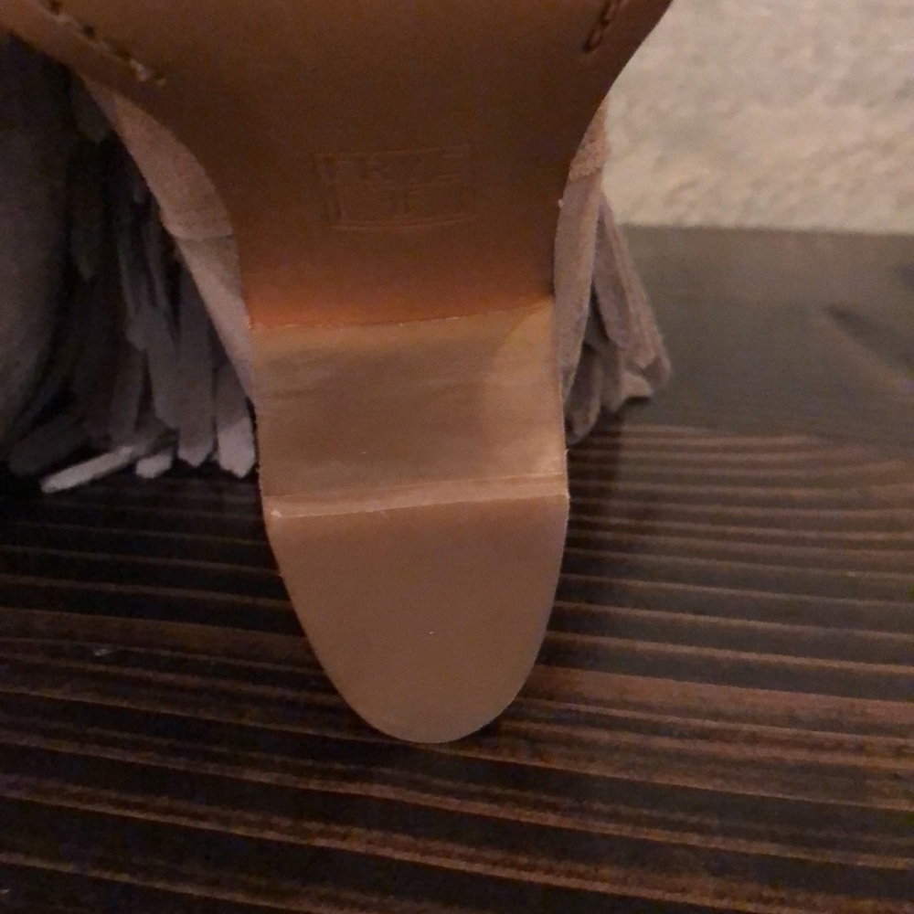 NWT Frye Llana Fringe Bootie - Picture 13 of 16